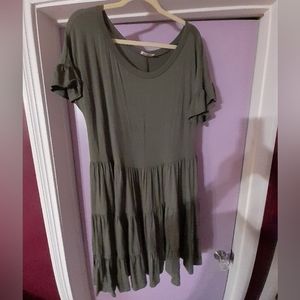 Womens 1xl sage tiered dress